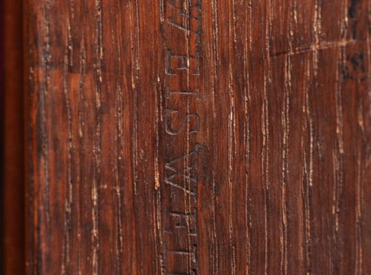 Commodes_001-02_HD_WEB