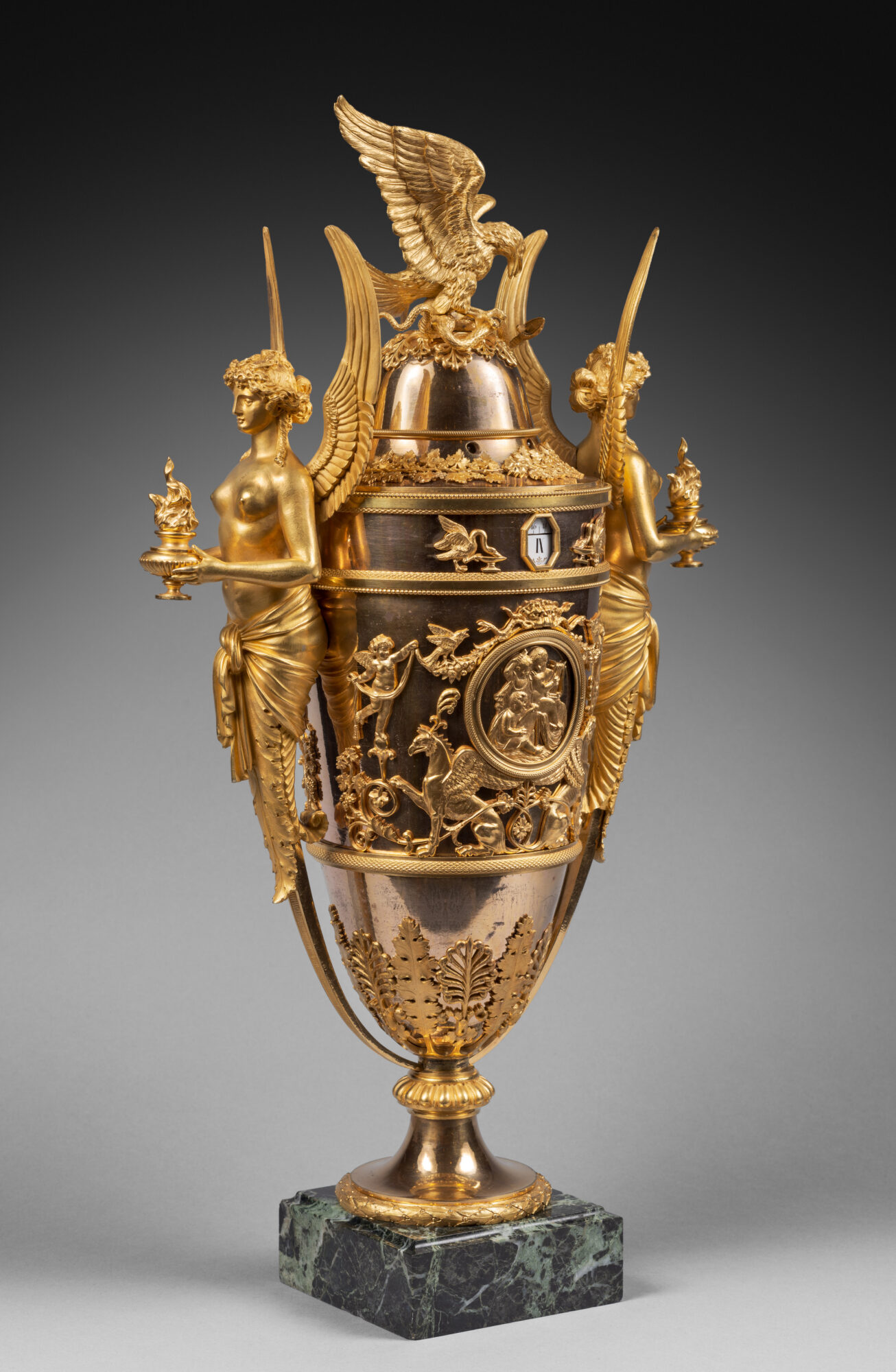 Vase_pendule_004-03_HD_WEB