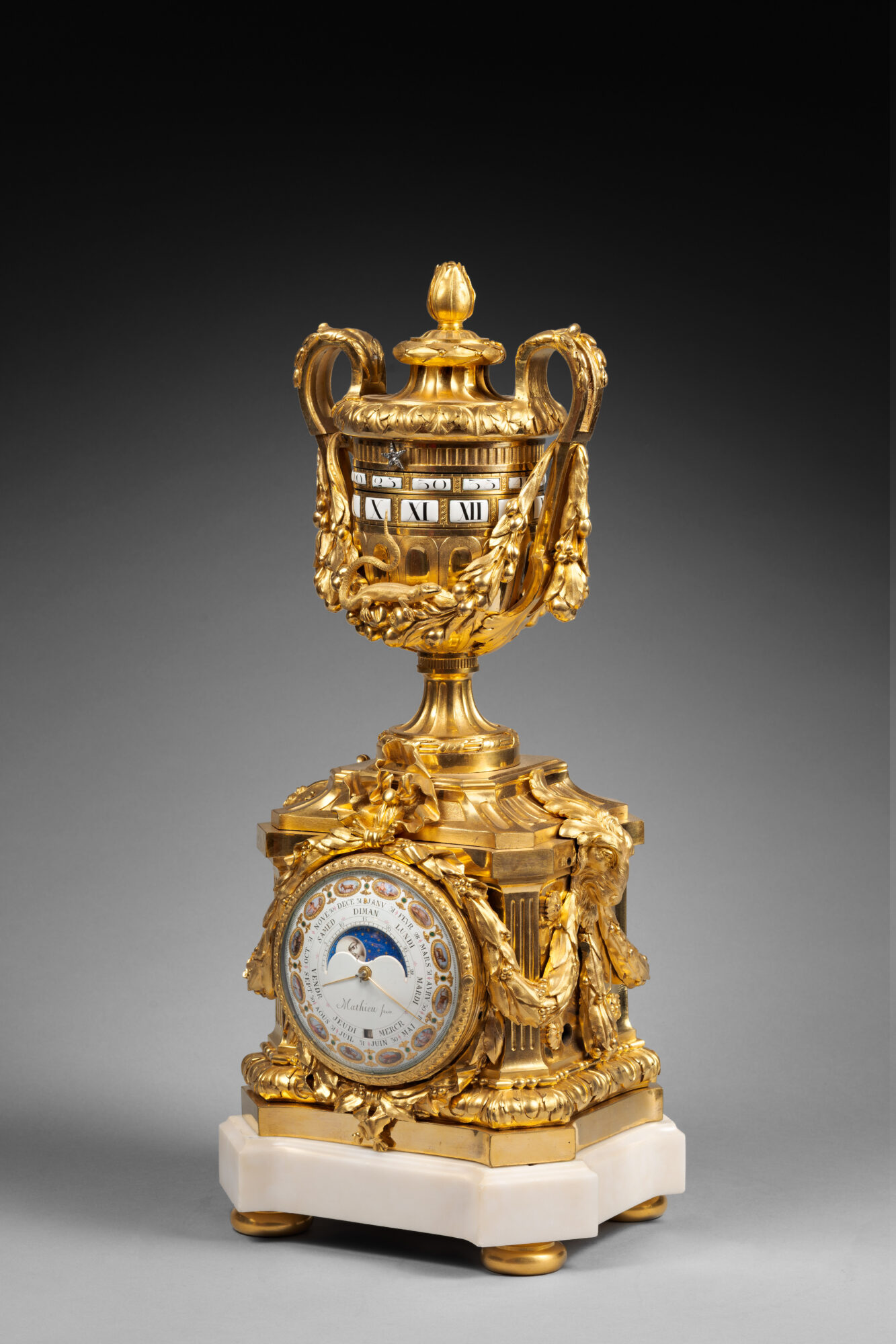 Pendule_476-02_HD_WEB