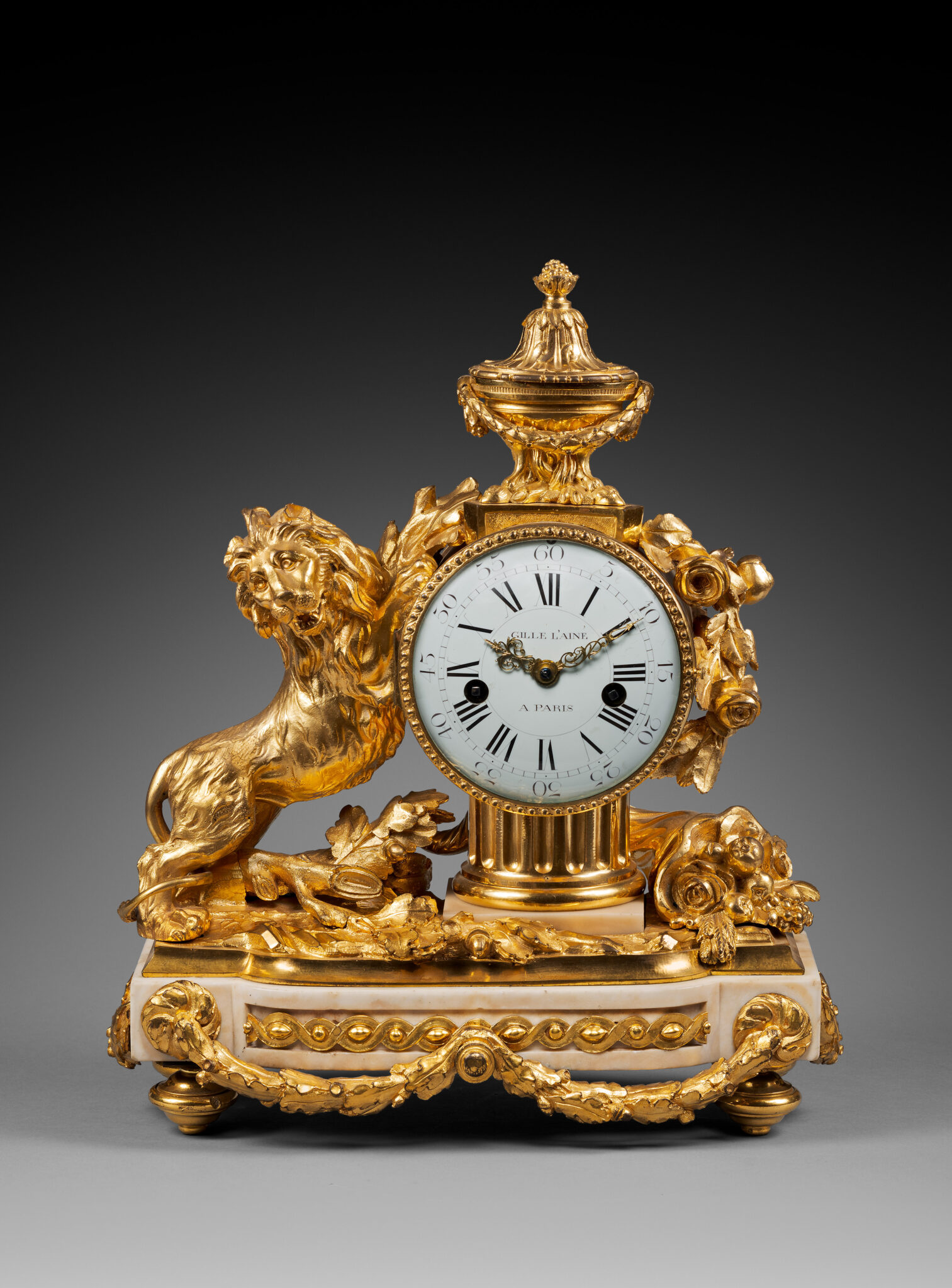 Pendule Ancienne En Bronze – Avec éléments En Porcelaine Peinte