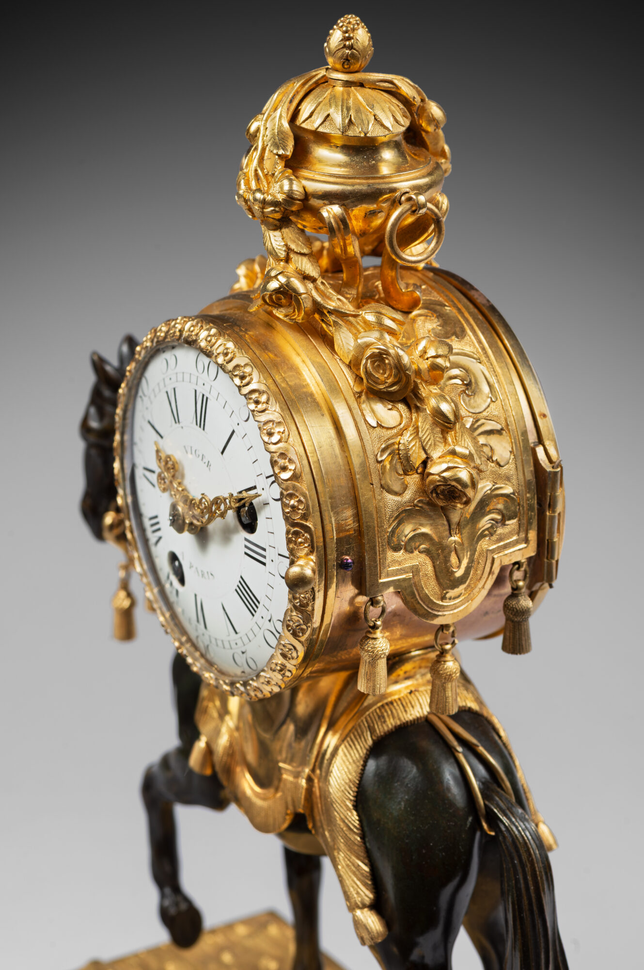 Pendule_535-09_HD_WEB