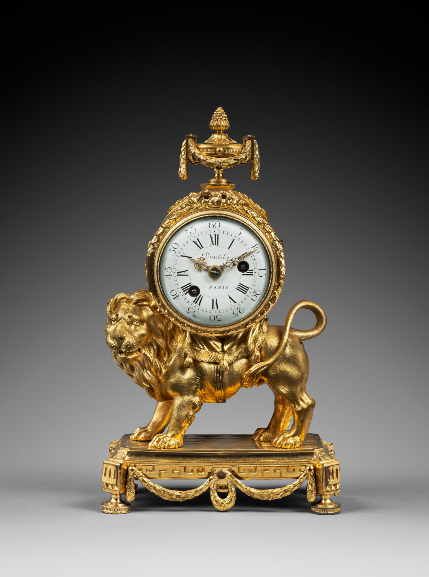 Pendule_532-01_HD_WEB