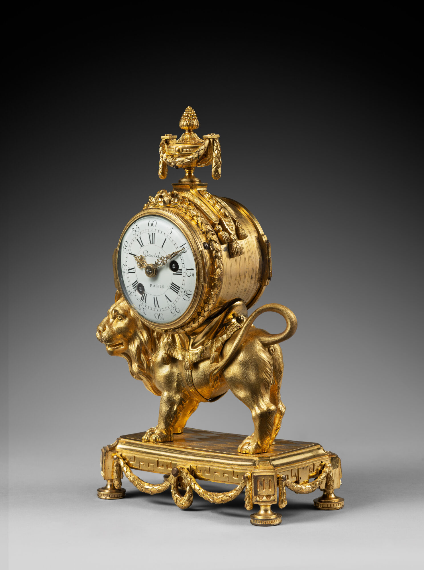 Pendule_532-03_HD_WEB