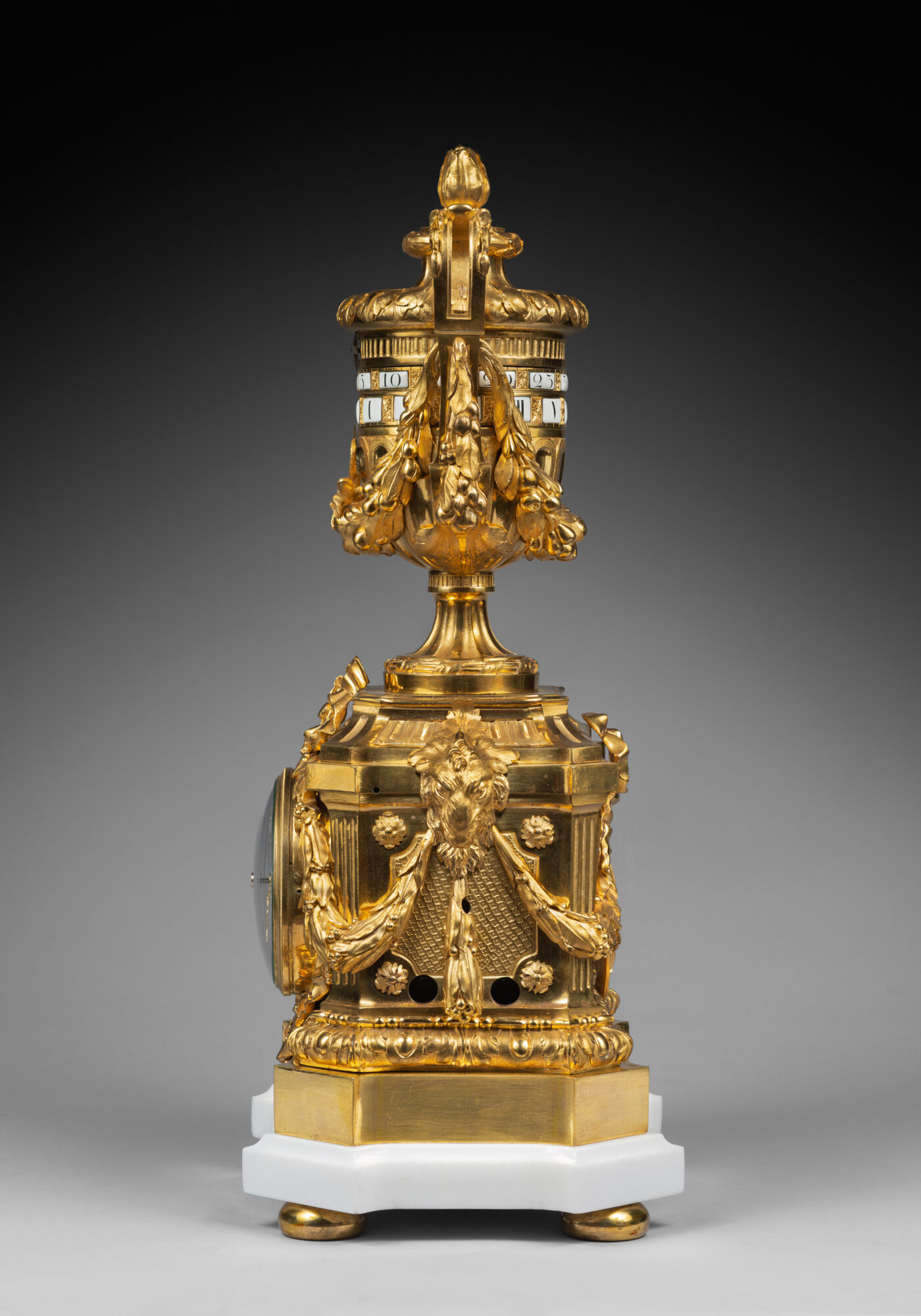 Pendule_533-03_HD_WEB