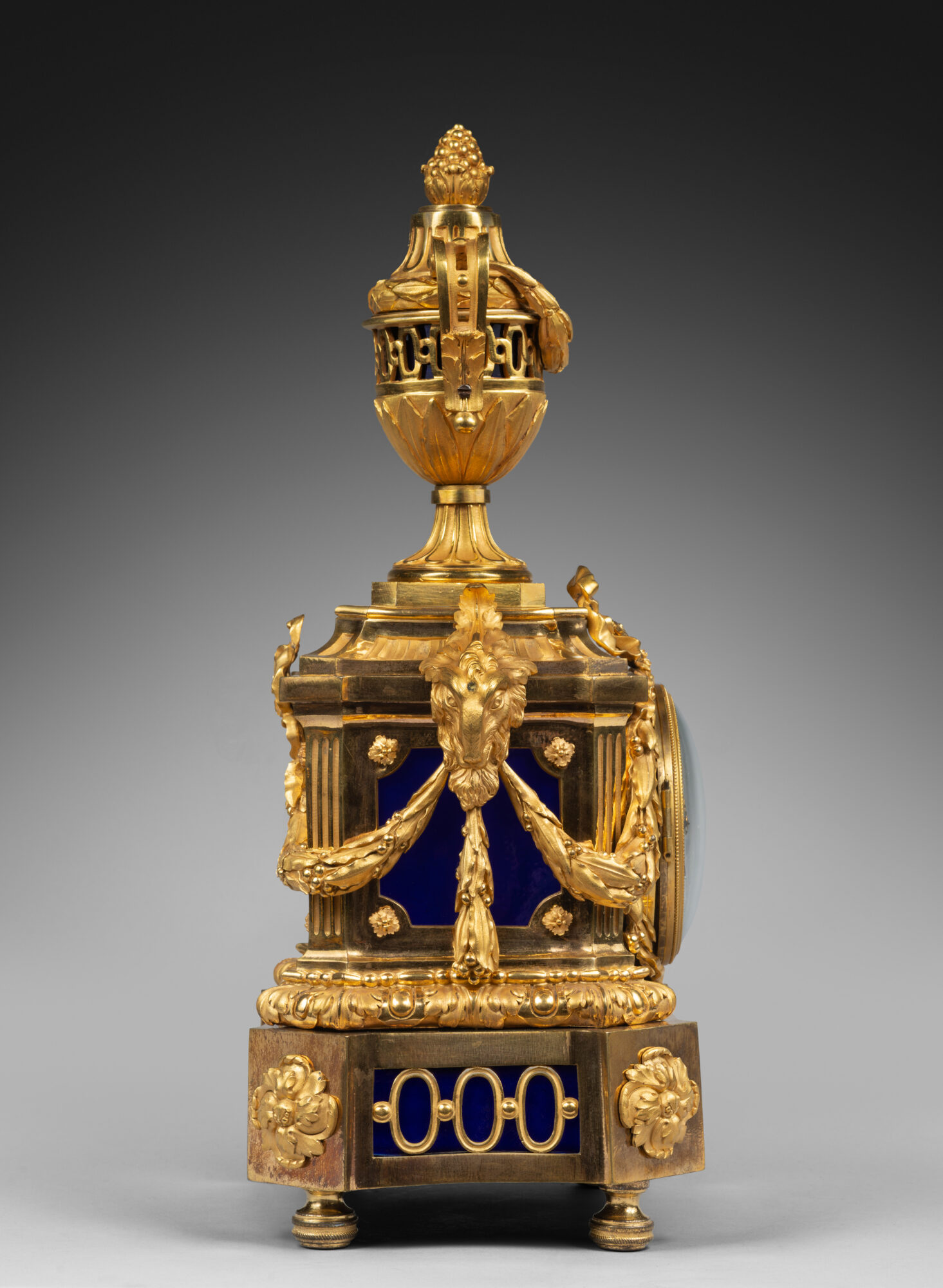 Pendule_538-03_HD_WEB