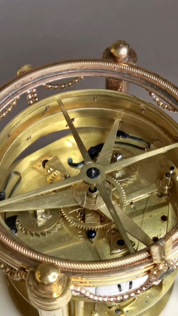 Clock with rotating circles in the form of a rotunda temple, Louis XVI, circa 1780-85.

#clock #timepiece #horology #watchcollector #decorativearts #antique #masterpiece #collection #luxuryinteriors #古董 #收藏品 #artgallery #lapendulerie